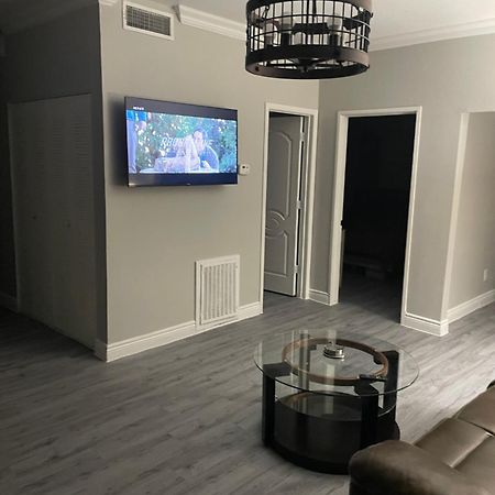 Duchele Aparthotel Хюстън Екстериор снимка