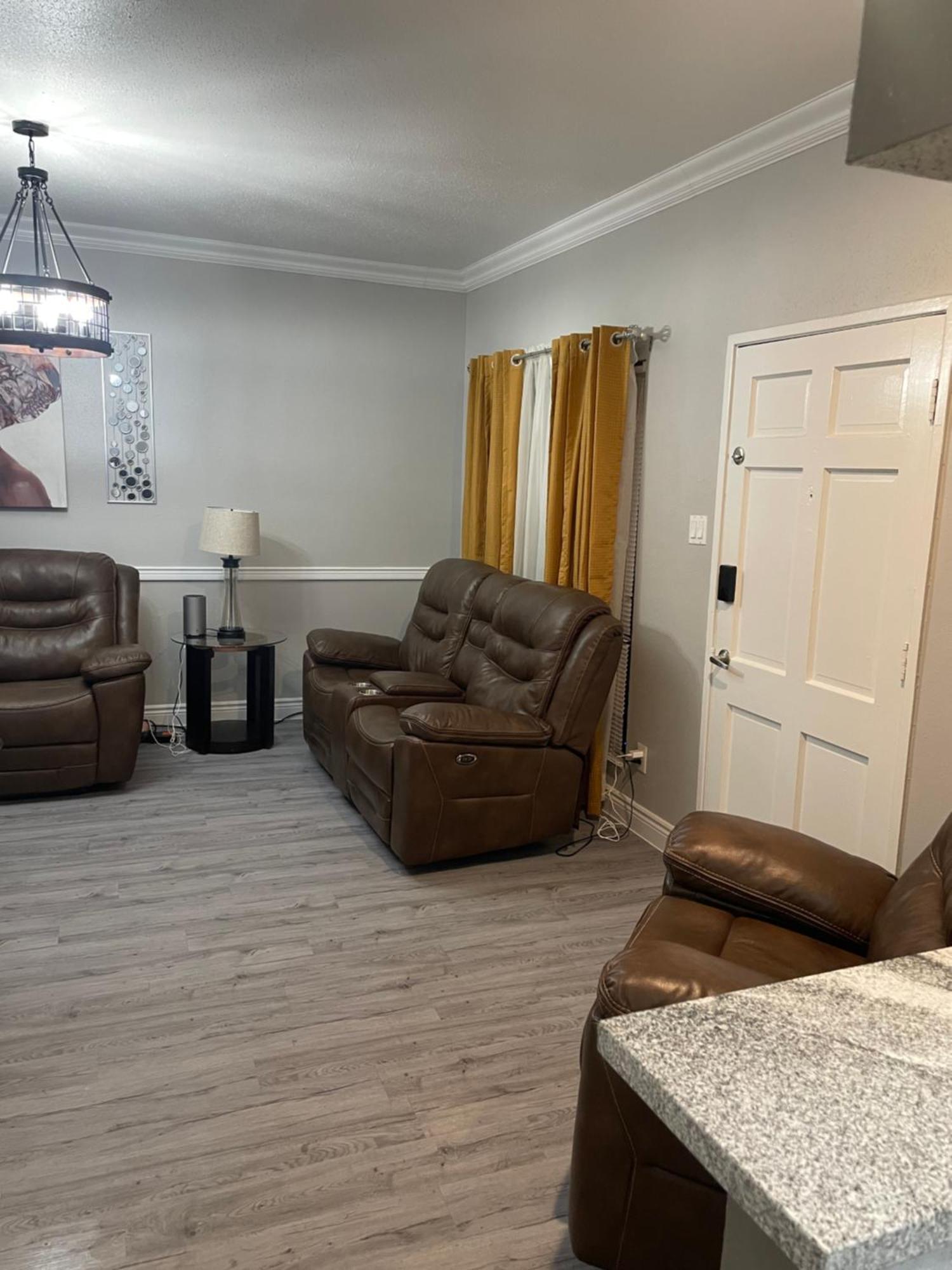 Duchele Aparthotel Хюстън Екстериор снимка